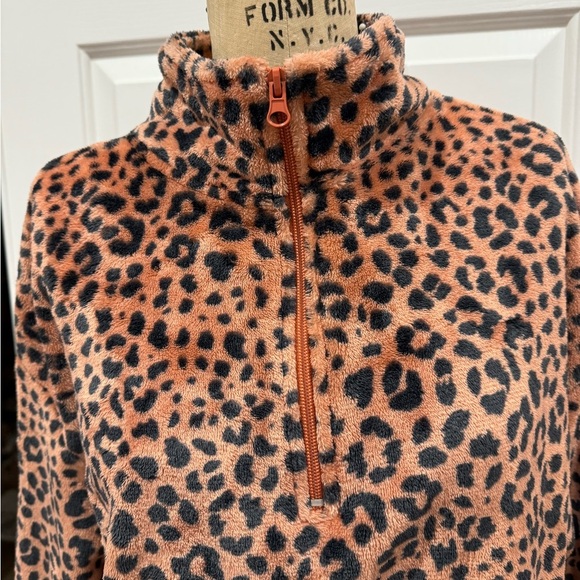 Cold Crush Faux Fur Animal Print half Zip top. - Picture 4 of 7